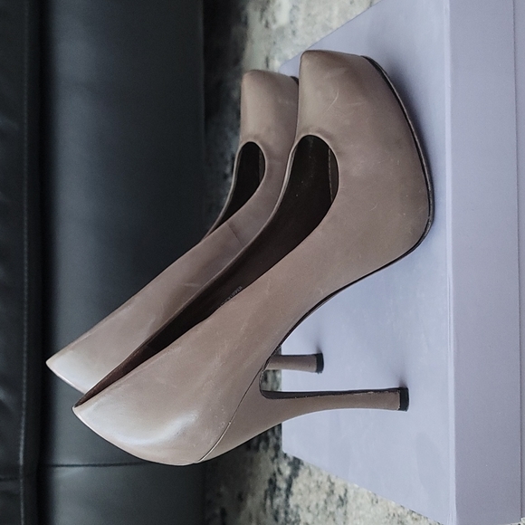 Vera Wang raquel granite heels 9 - Picture 2 of 4